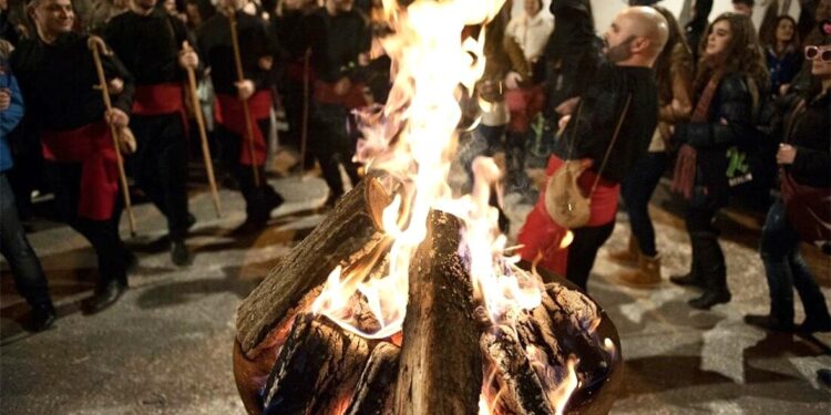 Κοζανίτικη Αποκριά, εκεί που ο χειμώνας γίνεται γιορτή.  (Του Χάρη Κάτανα)