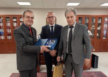 Περιφέρεια Δυτικής Μακεδονίας: Συνάντηση εργασίας του Περιφερειάρχη με τον Δήμαρχο  και τον Γενικό Πρόξενο της Ελλάδας στην Κορυτσά