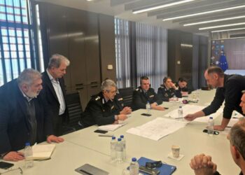 Περιφέρεια Δυτικής Μακεδονίας: Έναρξη εργασιών για τις υποδομές εγκατάστασης εξομοιωτή πυρκαγιάς σε αεροσκάφος στην Σχολή Πυροσβεστών Πτολεμαΐδας