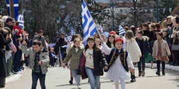 Σιάτιστα: Η παρέλαση της 25ης Μαρτίου.  Βίντεο