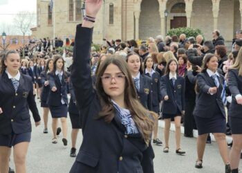 Φωτογραφίες από τη σημερινή παρέλαση για την 25η Μαρτίου στην Σιάτιστα