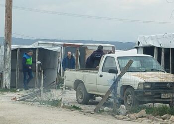 Πτολεμαΐδα: Οκτώ συλλήψεις για ρευματοκλοπή σε οικισμό Ρομά