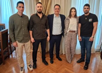 Τέσσερις νέοι δημοτικοί αστυνόμοι ορκίστηκαν το πρωί της Παρασκευής 20 Μαρτίου 2025 από τον Δήμαρχο Κοζάνης Γιάννη Κοκκαλιάρη