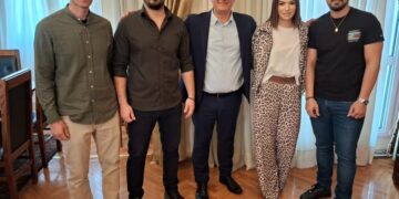 Τέσσερις νέοι δημοτικοί αστυνόμοι ορκίστηκαν το πρωί της Παρασκευής 20 Μαρτίου 2025 από τον Δήμαρχο Κοζάνης Γιάννη Κοκκαλιάρη