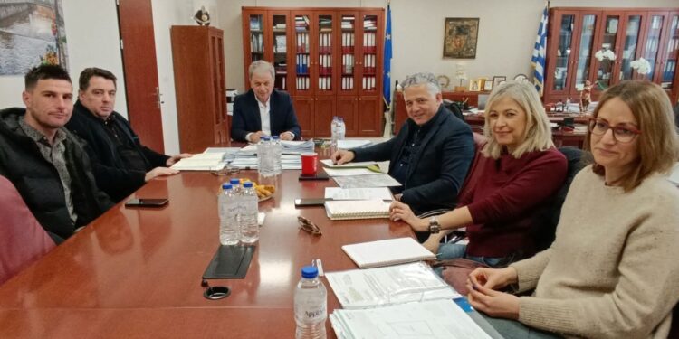 Περιφέρεια: Σύσκεψη για την αξιοποίηση του Τυροκομείου Νεάπολης