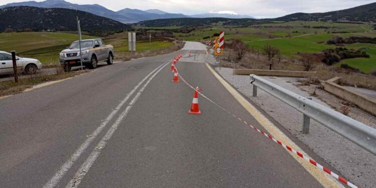 Περιφέρεια Δυτικής Μακεδονίας – Π.Ε. Κοζάνης: Σε εξέλιξη η Καθίζηση οδοστρώματος στο δρόμο Τριγωνικό – Ρύμνιο