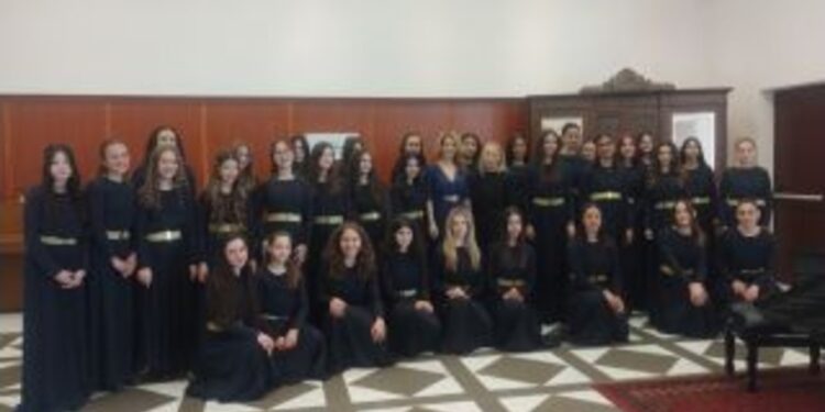 Εντυπωσιακή η Ευρωπαϊκή Χορωδία του Μουσικού Σχολείου Σιάτιστας