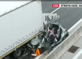 Τραγικό δυστύχημα στην Εγνατία: Νεκρή μια γυναίκα και ένας υπάλληλος που έσπευσε να βοηθήσει αλλά παρασύρθηκε – Βίντεο