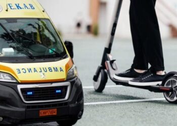 Νεκρός 13χρονος που οδηγούσε ηλεκτρικό πατίνι και συγκρούστηκε με αυτοκίνητο