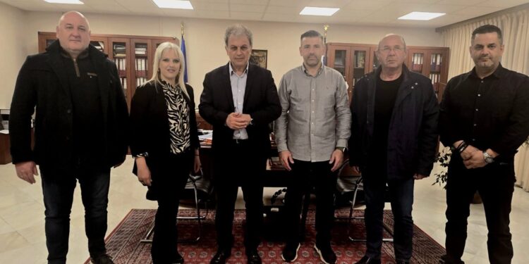 Θεσμικά και βασικά ζητήματα λειτουργίας των Κοινοτήτων και των εκλεγμένων Τοπικών Συμβουλίων τους σε συνάντηση με τον Περιφερειάρχη