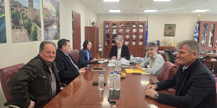 Υπογραφή Σύμβασης για την  «Τοποθέτηση αγωγού μεταφοράς νερού σε υφιστάμενο ανοικτό κανάλι εντός του αρδευτικού Κλήματος» της Τοπικής Κοινότητας Αξιοκάστρου του Δήμου Βοίου.