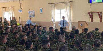 Ενημερωτικές διαλέξεις σε νεοσύλλεκτους στρατιώτες, με θέμα την οδική ασφάλεια και τη μείωση των τροχαίων ατυχημάτων