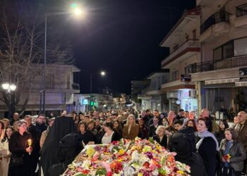 Βόιο: Η ακολουθία του επιτάφιου στη Νεάπολη