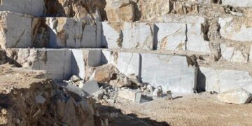 Η στρατηγική της επιμονής φέρνει αποτελέσματα: Πράσινο φως για τα Μάρμαρα Τρανοβάλτου