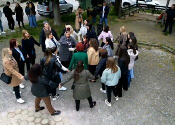 Μικρόκαστρο: Το Κάψιμο της Ρόκας Τρίτη του Πάσχα 2026 (Live Video)