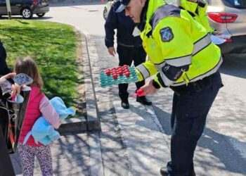 Ενημερωτικά φυλλάδια από τα Τμήματα Τροχαίας Κοζάνης, Εορδαίας και Καστοριάς