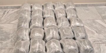 Καστοριά: Σύλληψη 41χρονου, για διακίνηση μεγάλης ποσότητας ακατέργαστης κάνναβης, βάρους -27- κιλών και -950- γραμμαρίων. Βίντεο