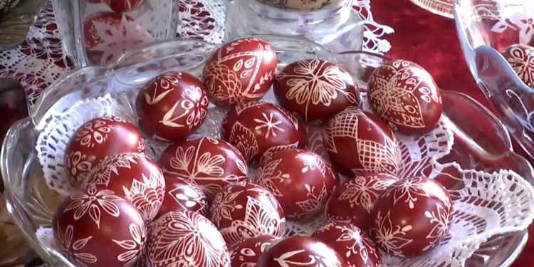 Οι Περδίκες: Τα μοναδικά κεντημένα πασχαλινά αυγά του Βοΐου και των Γρεβενών