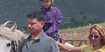 Ποδαρικό στο νέο Ιππικό Κέντρο Σιάτιστας, από την Εράτυρα. Φωτογραφίες