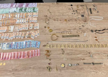 Απατεώνες άρπαξαν 120.000 ευρώ μέσα σε λίγες μέρες στη Δυτική Μακεδονία!! Δείτε βίντεο με την κρυψώνα στο αυτοκίνητο