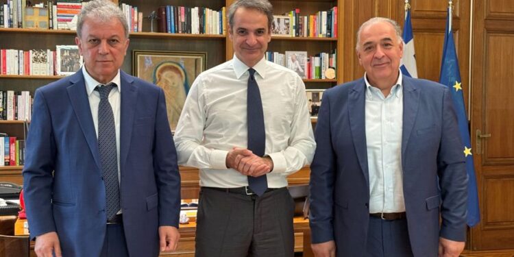 Με τον Πρωθυπουργό συναντήθηκαν ο Περιφερειάρχης και ο Πρόεδρος της ΠΕΔ Δυτικής Μακεδονίας