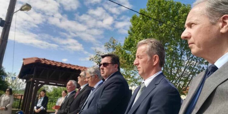 Τιμή και Μνήμη στη Δαμασκηνιά Βοΐου: Πραγματοποιήθηκε το Ετήσιο Μνημόσυνο για τους Πεσόντες της Μάχης της Οσνίτσανης