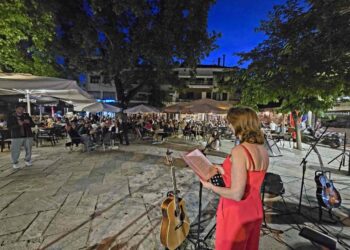 Αιμοδοτικός Σύλλογος Σιάτιστας: Γεμάτη κόσμο η πλατεία στη Μουσική Βραδιά με αφορμή την Παγκόσμια ημέρα Εθελοντή Αιμοδότη