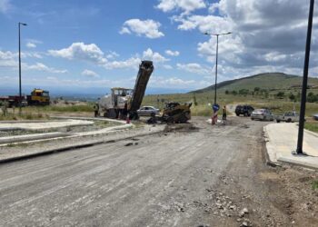 Σιάτιστα: Προχωρούν με ταχύτητα τα έργα ασφαλτόστρωσης στη Βόρεια είσοδο
