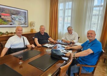 Δημοκράτες: Επίσκεψη στο Δημαρχείο Σιάτιστας