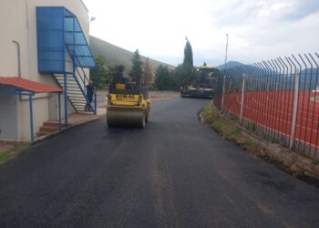 Σιάτιστα: Συνεχίζονται οι ασφαλτοστρωσεις