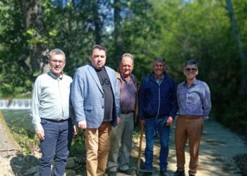 Η κοινότητα Αξιοκάστρου Κλήματος ευχαριστεί Αμανατίδη και Γκερεχτέ για τον αγωγό άρδευσης
