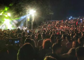 Νεάπολη: Το αδιαχώρητο στη Συναυλία των Μάλαμα- Καραπατάκη.  Βίντεο και φωτογραφίες