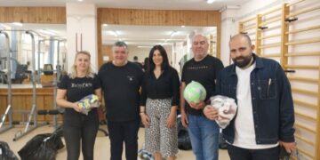 Συνεχίζεται η διανομή αθλητικού εξοπλισμού στις σχολικές μονάδες της Π.Ε. Κοζάνης