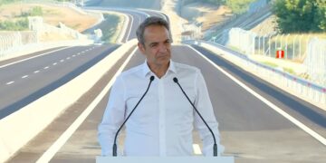 Παραδόθηκε ο Ε65 – Μητσοτάκης: «Ο Ε65 είναι η απάντηση στην ερώτηση που πηγαίνουν τα λεφτά από το Ταμείο Ανάκαμψης»