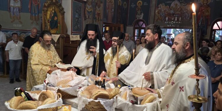 Καλονέρι: Πλήθος πιστών στον Εσπερινό της Αγίας Κυριακής. Βίντεο και φωτογραφίες