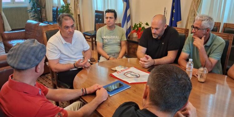 Συνάντηση Κοκκαλιάρη με την ποδοσφαιρική ομάδα της Κοζάνης – Στο πλευρό του ιστορικού σωματείου ο Δήμος Κοζάνης