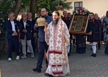 Γαλατινή: Η λιτάνευση της  Εικόνας της Αγίας Παρασκευής