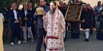 Γαλατινή: Η λιτάνευση της  Εικόνας της Αγίας Παρασκευής