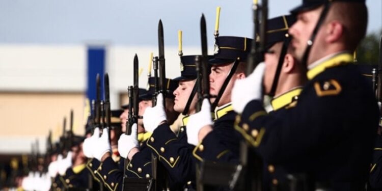 Βάσεις 2026 και Στρατιωτικές Σχολές: Υποχρεωτικά με νέες ταυτότητες θα καταταχθούν οι επιτυχόντες