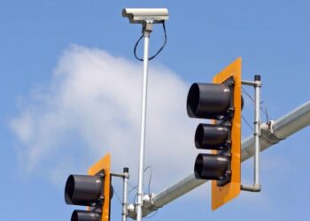 Έπιασαν δουλειά στα φανάρια οι 388 κάμερες της Περιφέρειας Αττικής