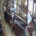 Κοζάνη: Θρασύτατο ζευγάρι υποδύθηκε τους πελάτες και άρπαξε κοσμήματα – Βίντεο ντοκουμέντο από την κλοπή