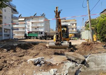 Κοζάνη: Οστά εντοπίστηκαν στην πλατεία Αλώνια – Σταμάτησαν οι εργασίες ανάπλασης