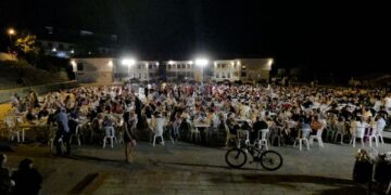 Σιάτιστα: Γλέντι και χορός από την παρέα “Μπούνος”. Βίντεο