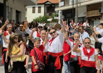 ” Ο Μπούνος”. Δείτε βίντεο και φωτογραφίες από την παρέλαση το Δεκαπενταύγουστο στη Σιάτιστα
