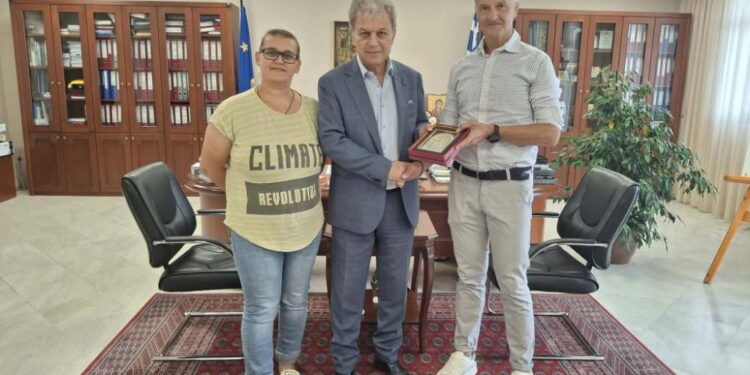 Εθιμοτυπική συνάντηση Ένωσης Στρατιωτικών Περιφερειακής Ενότητας Κοζάνης, με τον Περιφερειάρχη Δυτικής Μακεδονίας Γεώργιο Αμανατίδη.