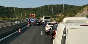 Κοζάνη: Νέα ταλαιπωρία στην Εγνατία Οδό – Ουρές χιλιομέτρων μετά από βλάβη νταλίκας