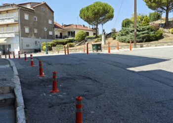 Σιάτιστα: Κολωνάκια για απαγόρευση στάθμευσης στο κέντρο