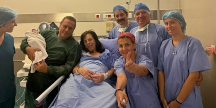Γεννήθηκε παιδί από έμβρυο που είχε κρυοσυντηρηθεί πριν από 22 χρόνια! (ΦΩΤΟ)