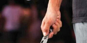 13χρονος απείλησε με μαχαίρι συμμαθητές του μέσα στο σχολείο!