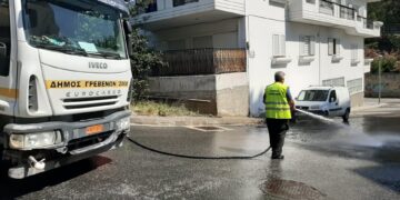 Γρεβενά: Πλύσιμο των κεντρικών οδικών αρτηριών της πόλης